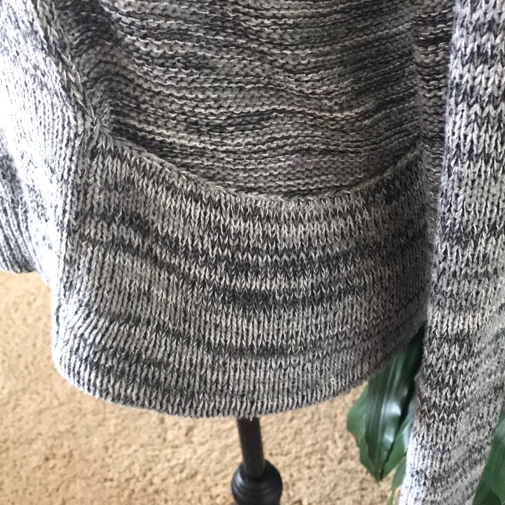 Jump Sweater. - Picture 4 of 7